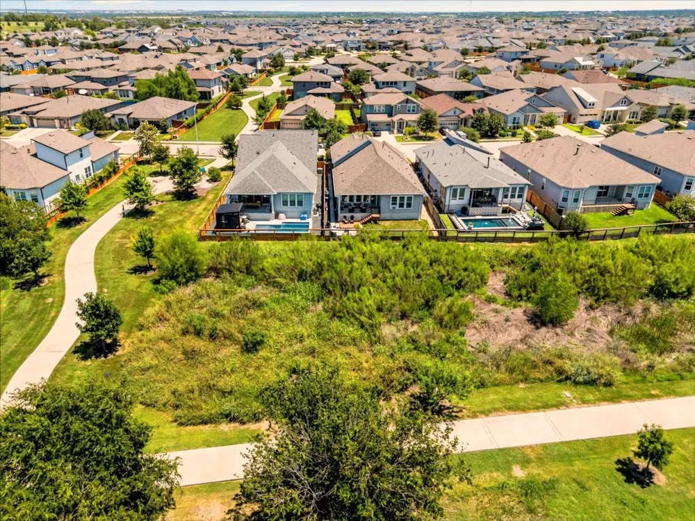 8116 Bestride Bend Austin, TX 78744