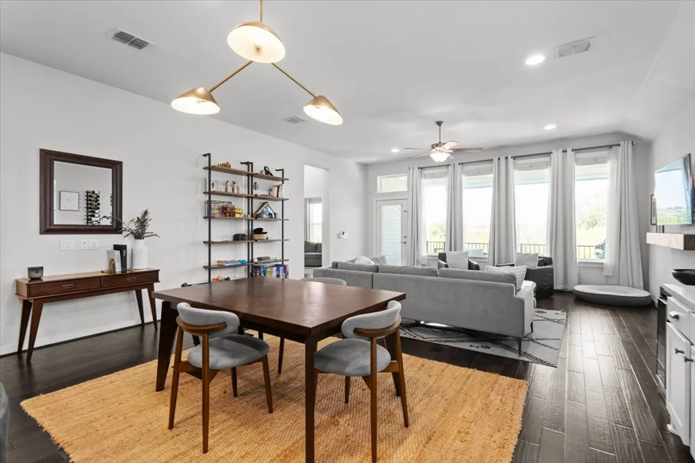 8116 Bestride Bend Austin, TX 78744