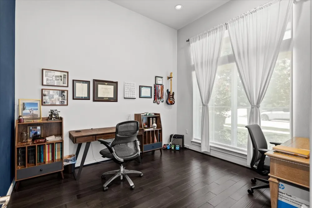 8116 Bestride Bend Austin, TX 78744