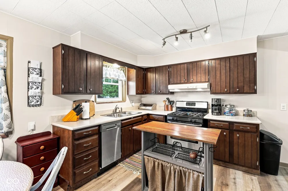 61 Cecil Avenue Indianapolis, IN 46219