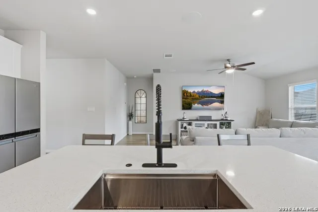 26071 Scenic Crest Blvd Boerne, TX 78006