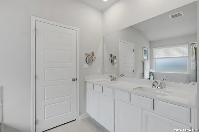 26071 Scenic Crest Blvd Boerne, TX 78006