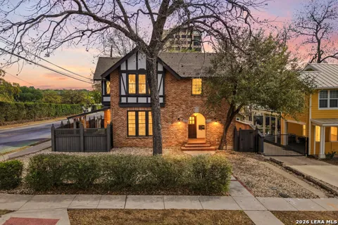 162 Davis Ct Unit A