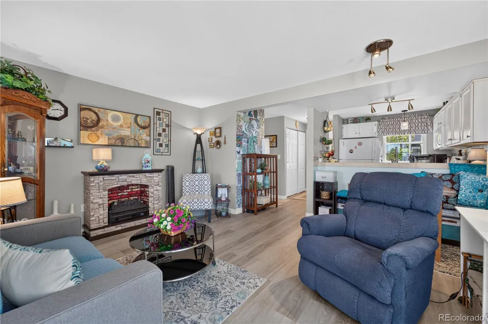2227 Sunridge Circle #30 Broomfield, CO 80020