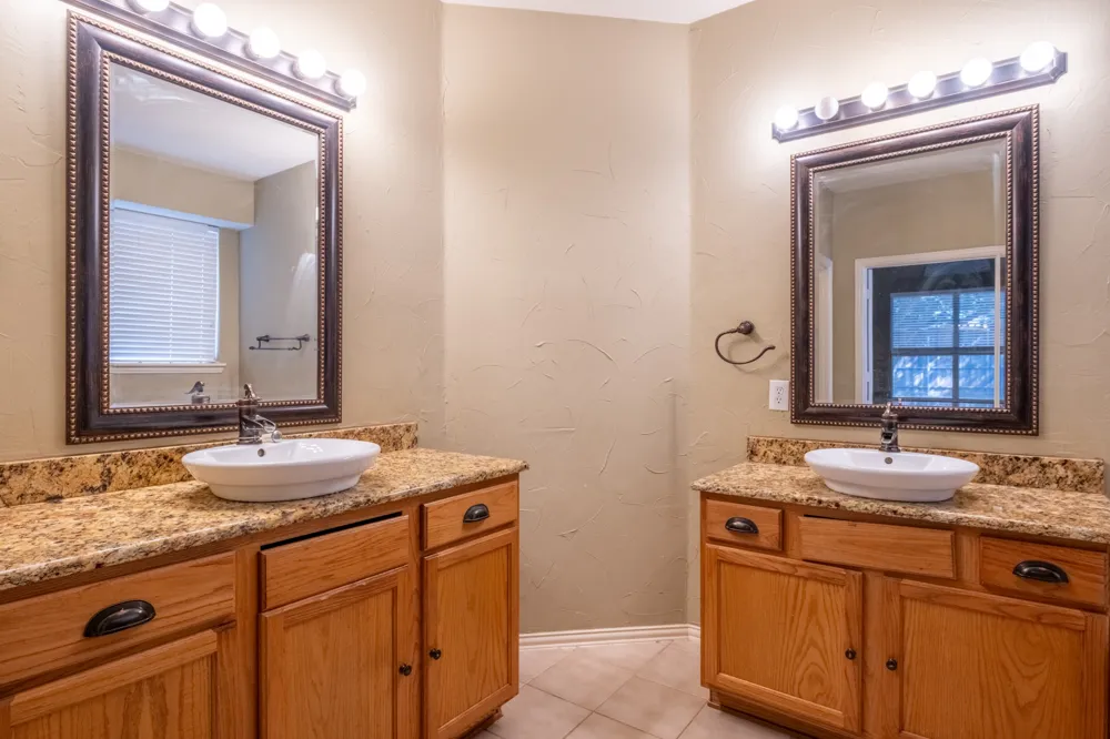 1619 Mallard Drive Corinth, TX 76210