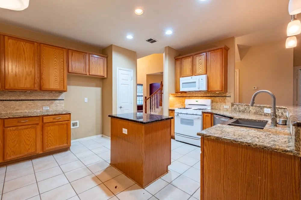 1619 Mallard Drive Corinth, TX 76210