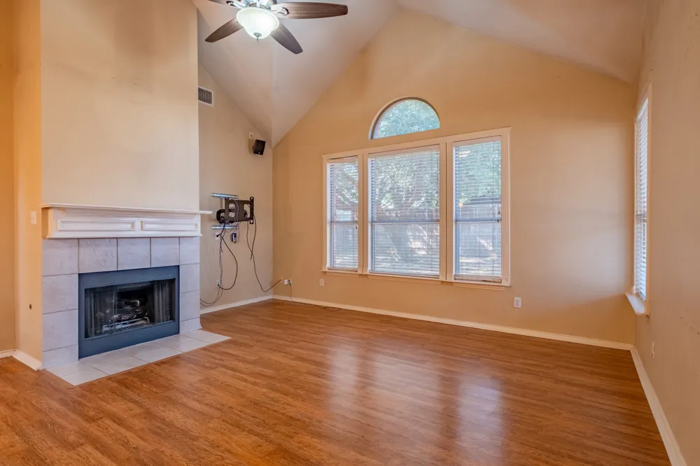1619 Mallard Drive Corinth, TX 76210