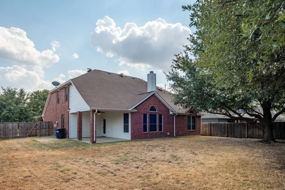 1619 Mallard Drive Corinth, TX 76210