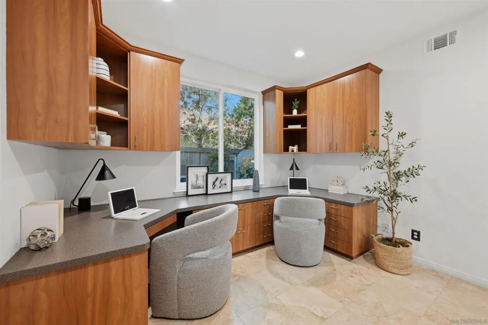 6617 Remsen Ct Carlsbad, CA 92011