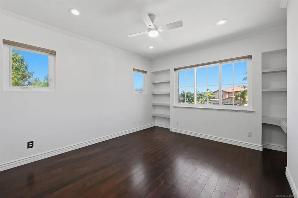 6617 Remsen Ct Carlsbad, CA 92011