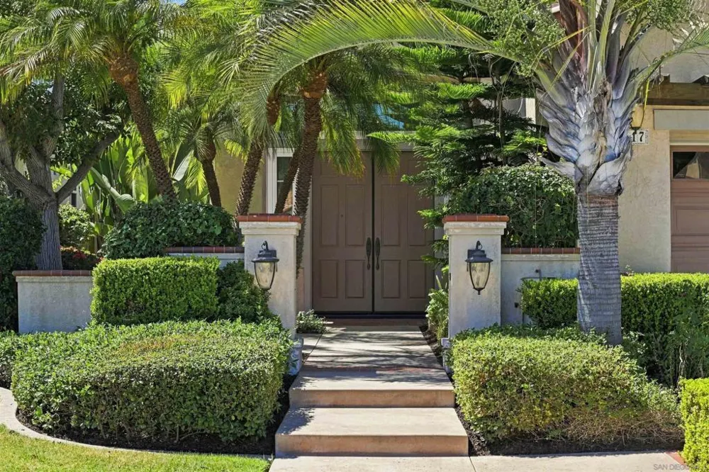 6617 Remsen Ct Carlsbad, CA 92011