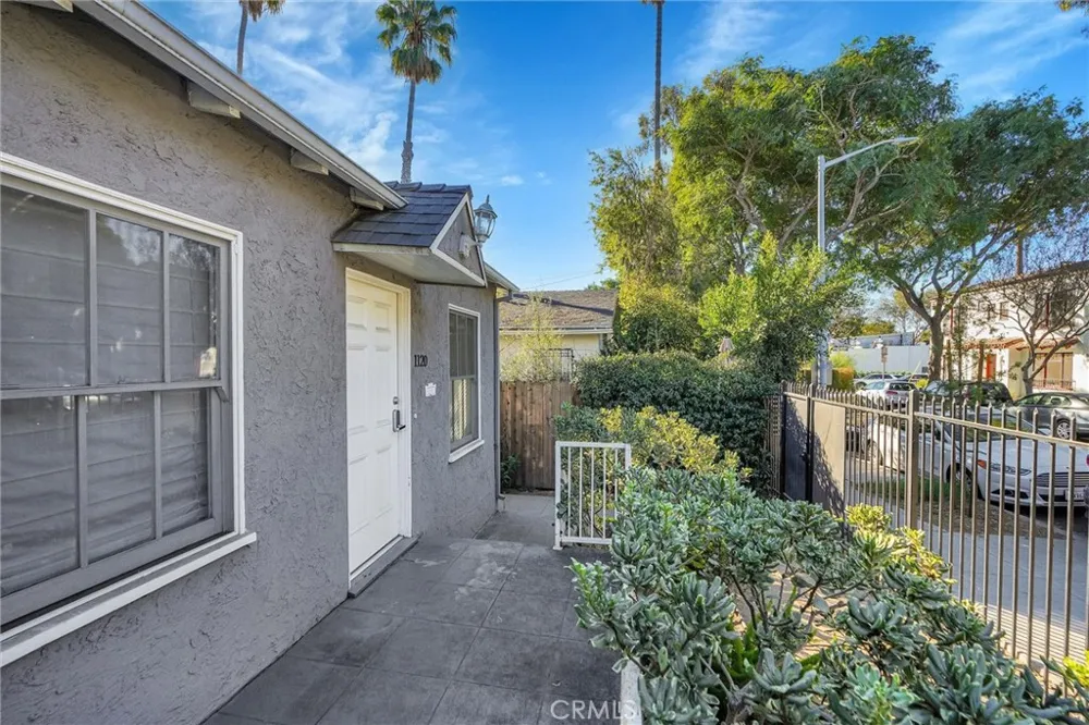 1120 Vista Street West Hollywood, CA 90046