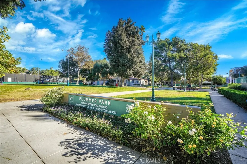 1120 Vista Street West Hollywood, CA 90046