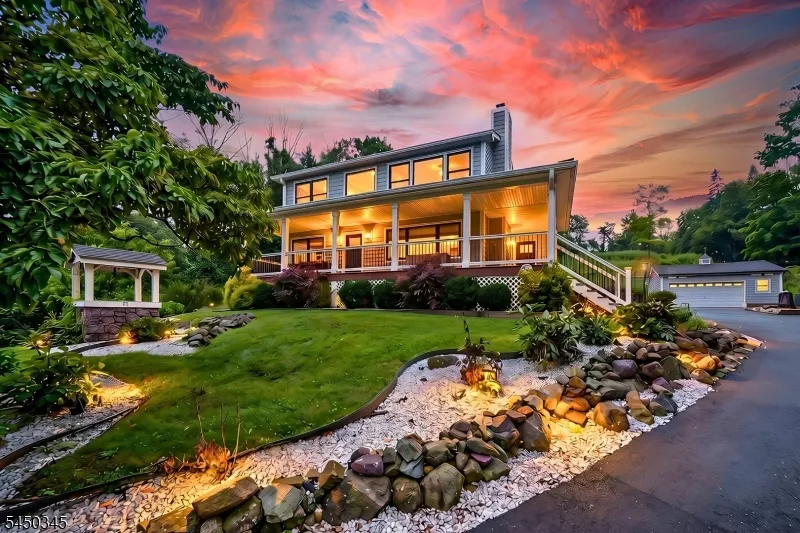 17 Rockaway Valley Rd Montville, NJ 07005