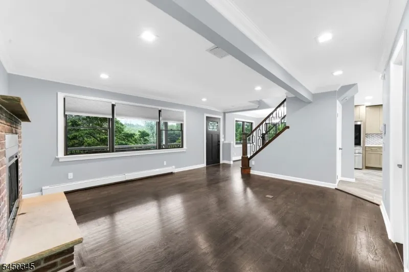 17 Rockaway Valley Rd Montville, NJ 07005