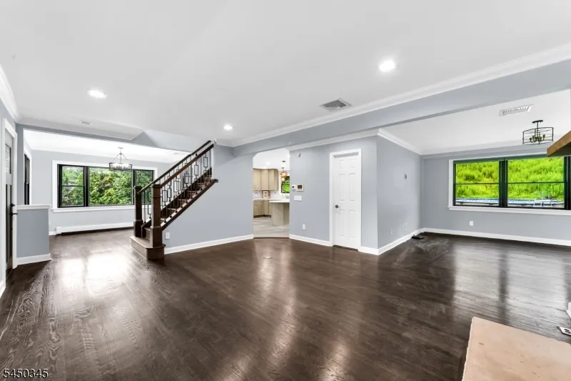17 Rockaway Valley Rd Montville, NJ 07005