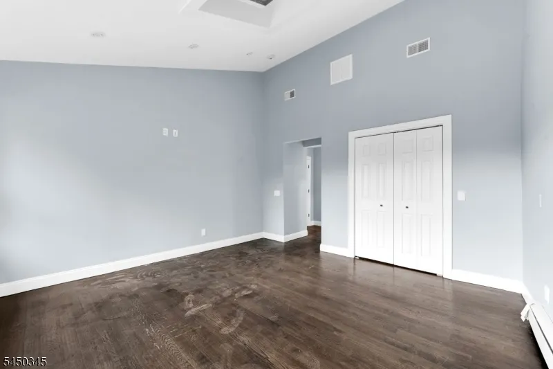 17 Rockaway Valley Rd Montville, NJ 07005