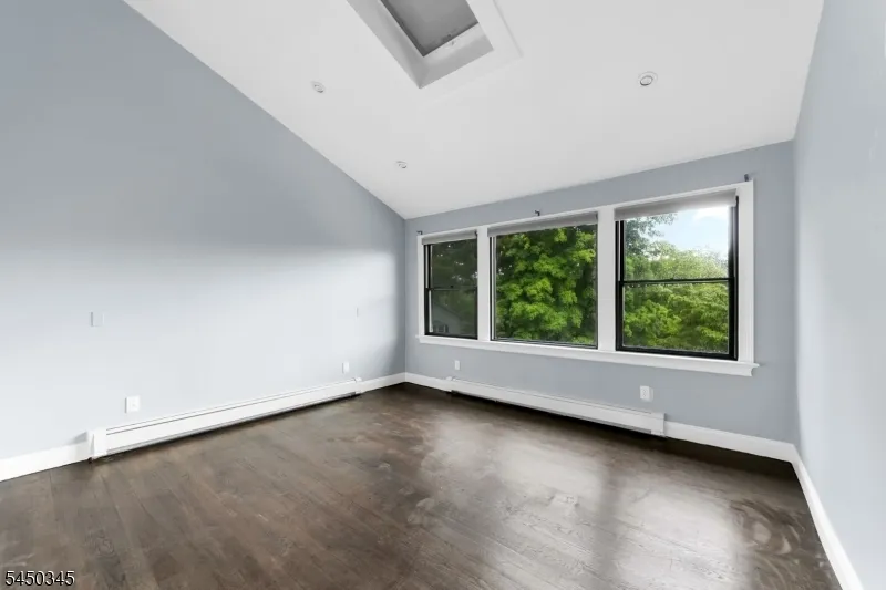 17 Rockaway Valley Rd Montville, NJ 07005