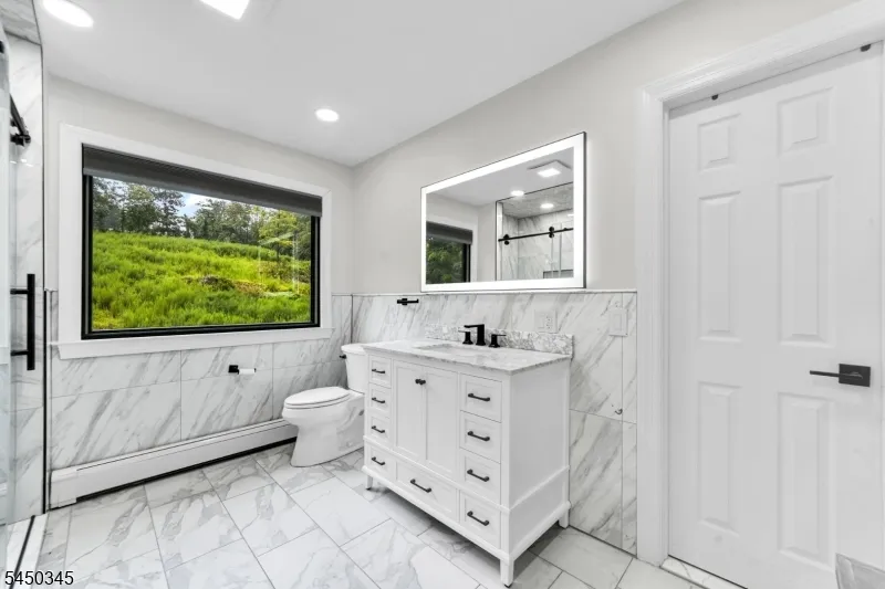 17 Rockaway Valley Rd Montville, NJ 07005