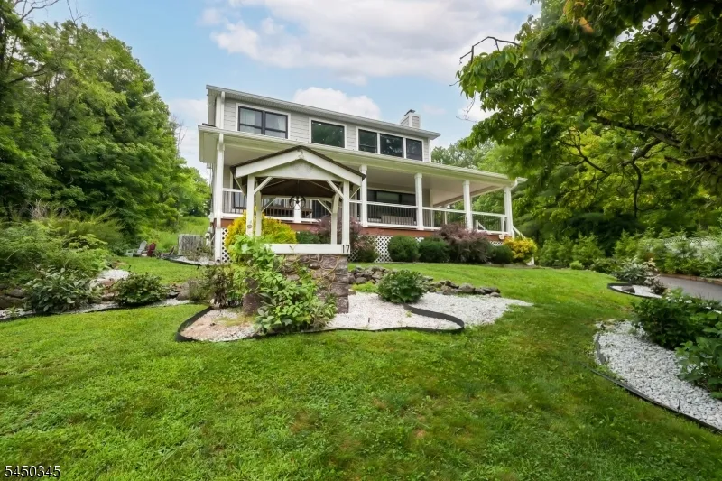 17 Rockaway Valley Rd Montville, NJ 07005