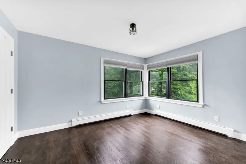 17 Rockaway Valley Rd Montville, NJ 07005