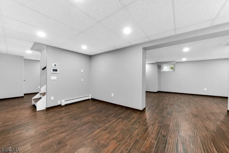 17 Rockaway Valley Rd Montville, NJ 07005