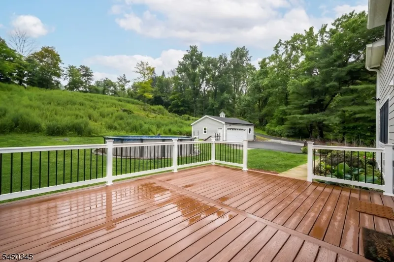 17 Rockaway Valley Rd Montville, NJ 07005