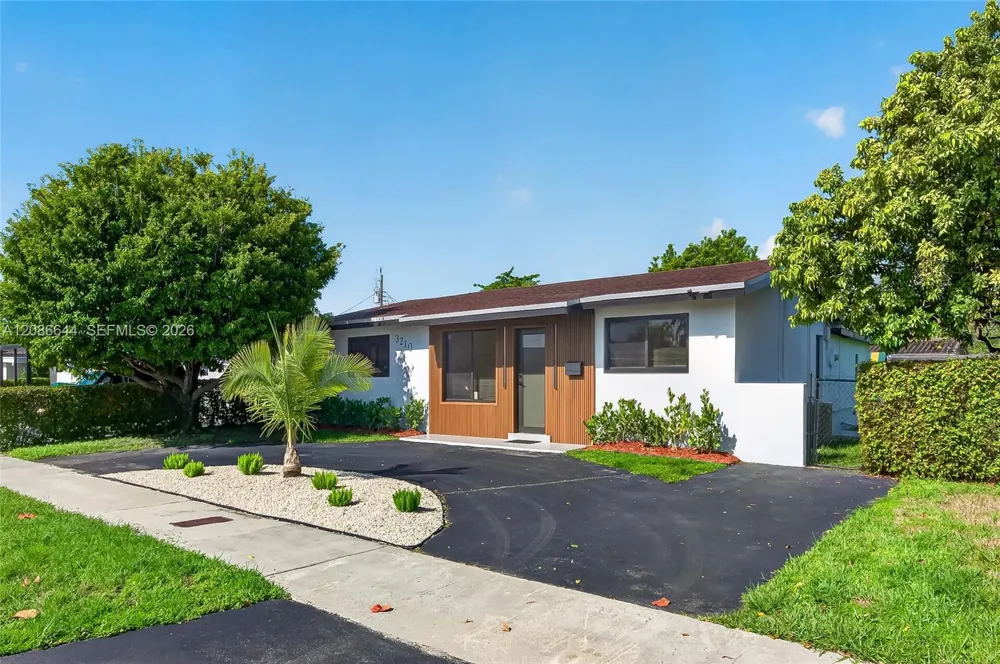 3210 SW 94th Ct Miami, FL 33165
