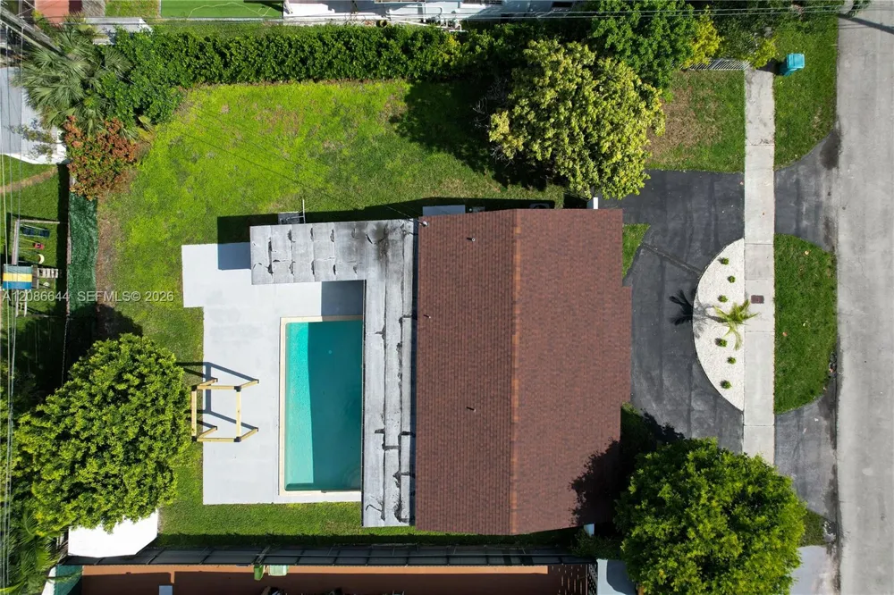3210 SW 94th Ct Miami, FL 33165