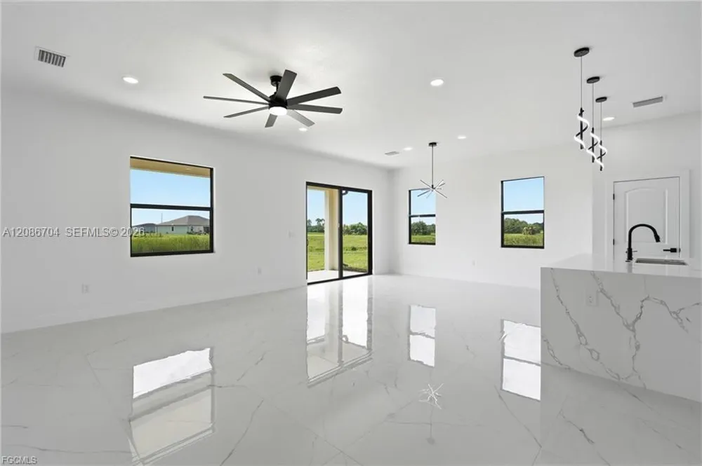 9014 Lawn CT La Belle, FL 33935