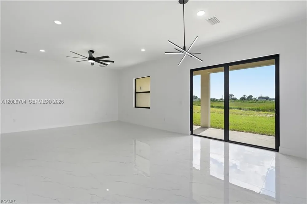 9014 Lawn CT La Belle, FL 33935