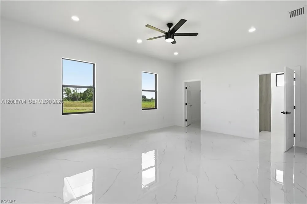 9014 Lawn CT La Belle, FL 33935
