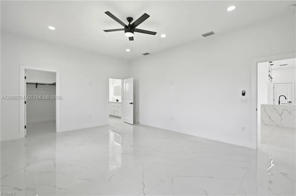 9014 Lawn CT La Belle, FL 33935