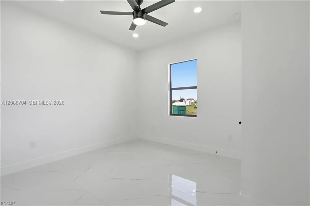 9014 Lawn CT La Belle, FL 33935