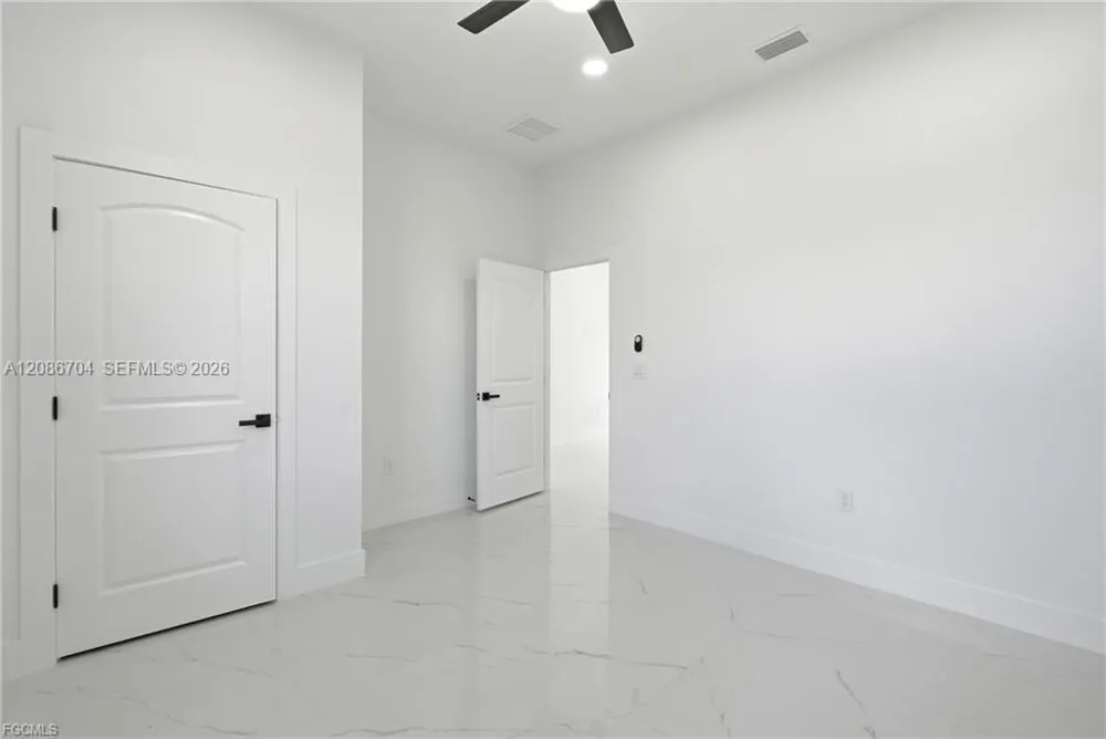 9014 Lawn CT La Belle, FL 33935