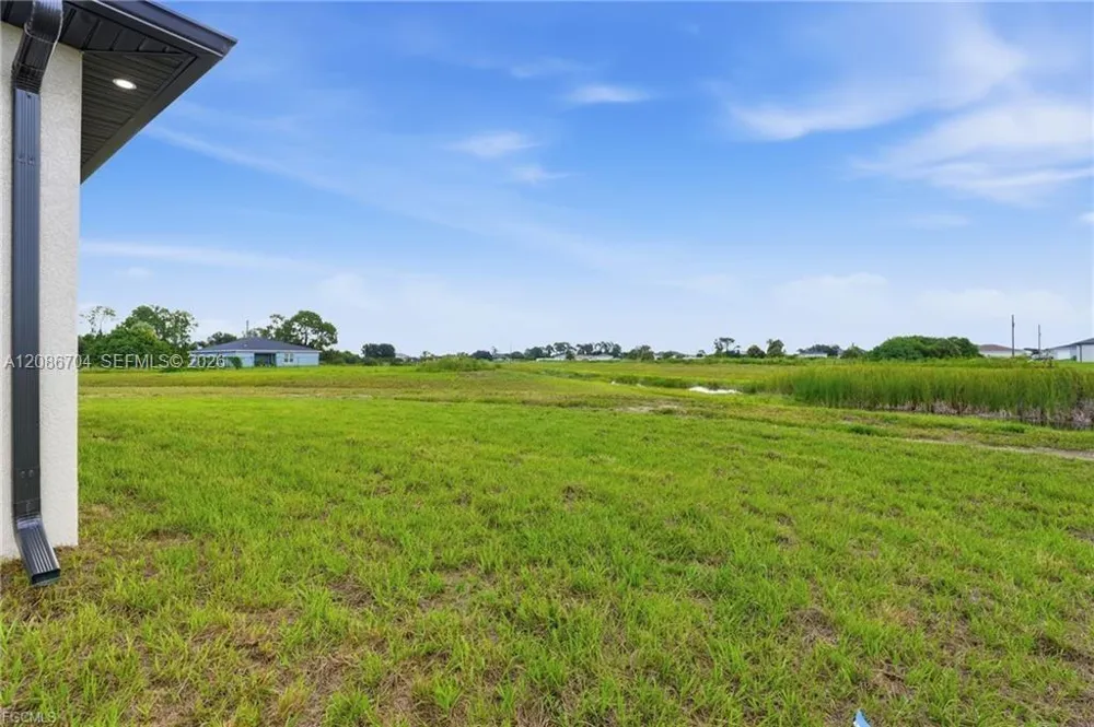9014 Lawn CT La Belle, FL 33935