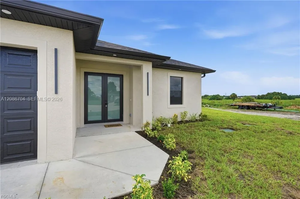 9014 Lawn CT La Belle, FL 33935