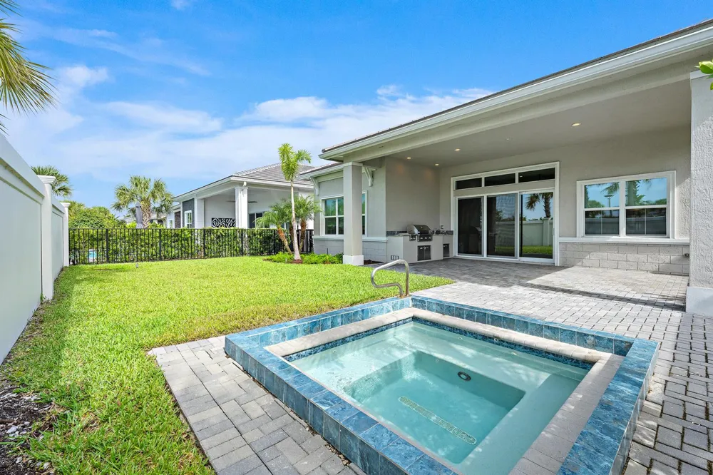 9901 Regency Way Palm Beach Gardens, FL 33412