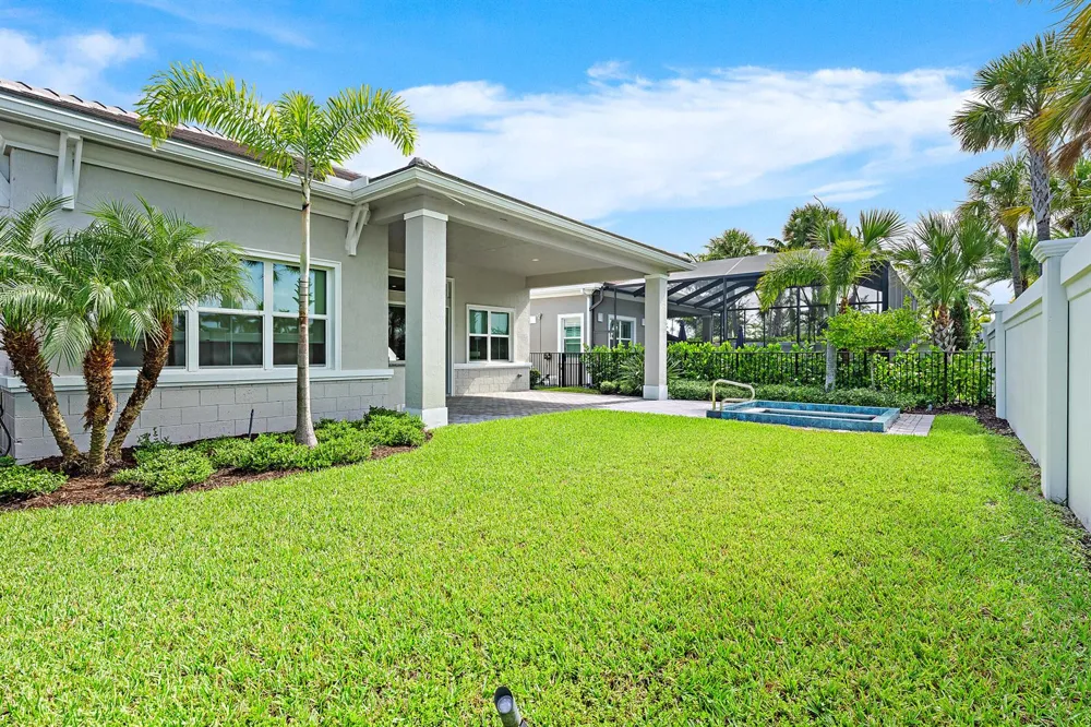 9901 Regency Way Palm Beach Gardens, FL 33412