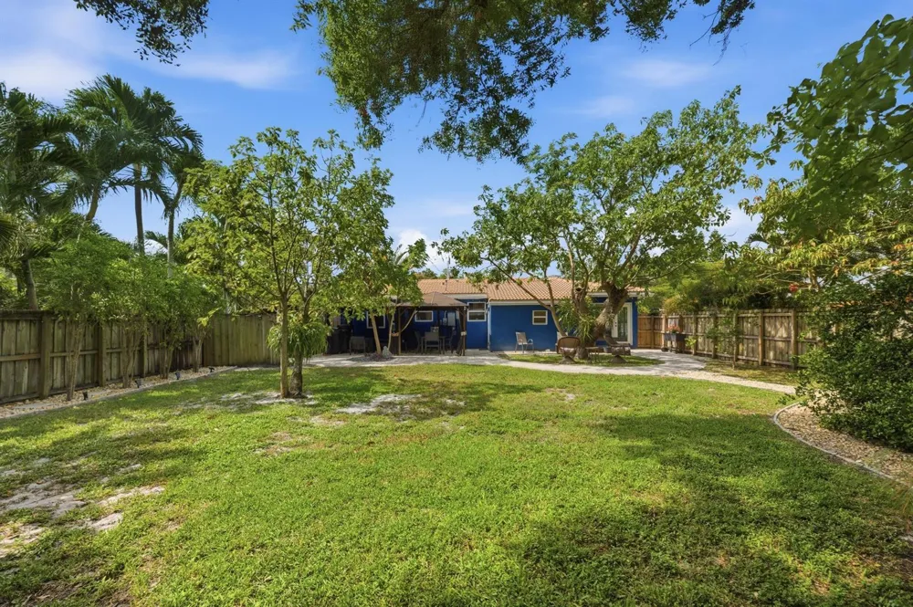 1421 SW 20 STREET Fort Lauderdale, FL 33315