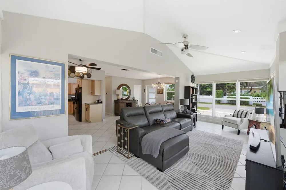 1421 SW 20 STREET Fort Lauderdale, FL 33315