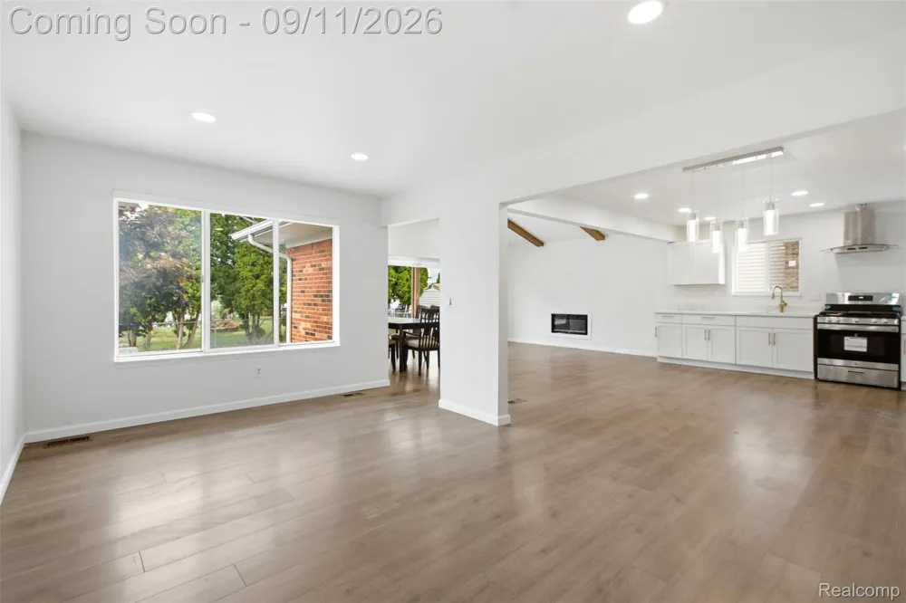 3465 Fox Hill Drive Sterling Heights City, MI 48310