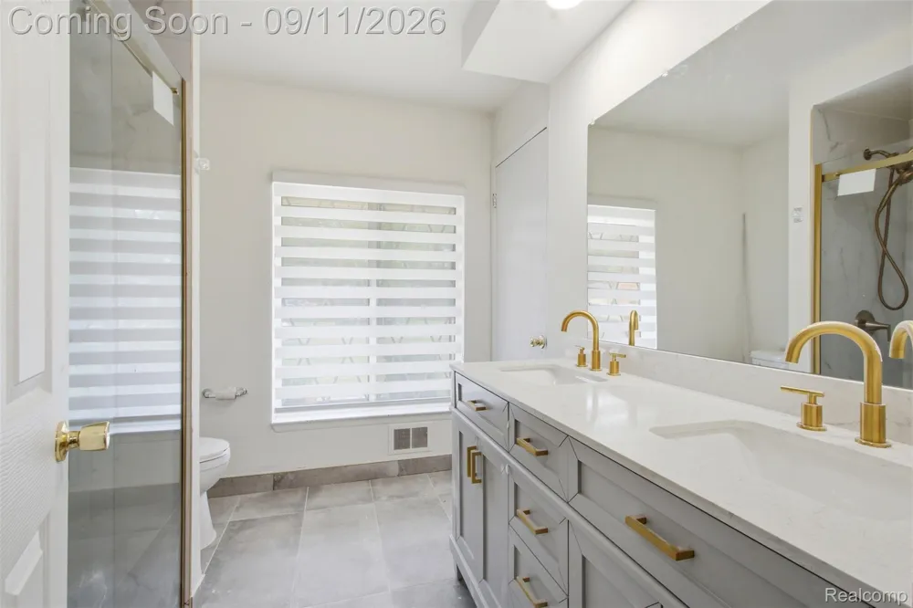 3465 Fox Hill Drive Sterling Heights City, MI 48310
