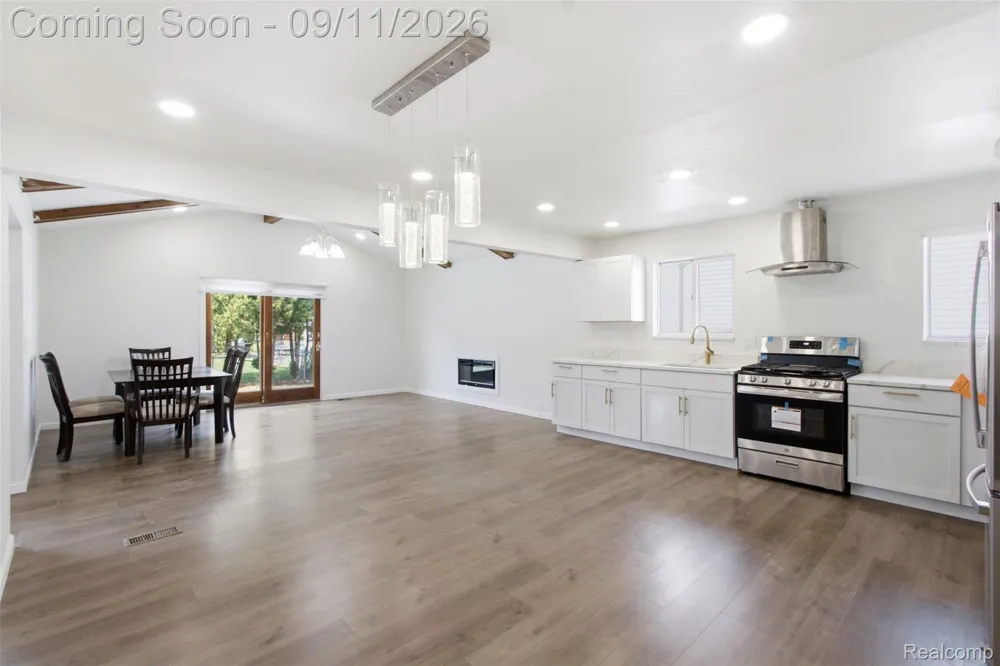 3465 Fox Hill Drive Sterling Heights City, MI 48310