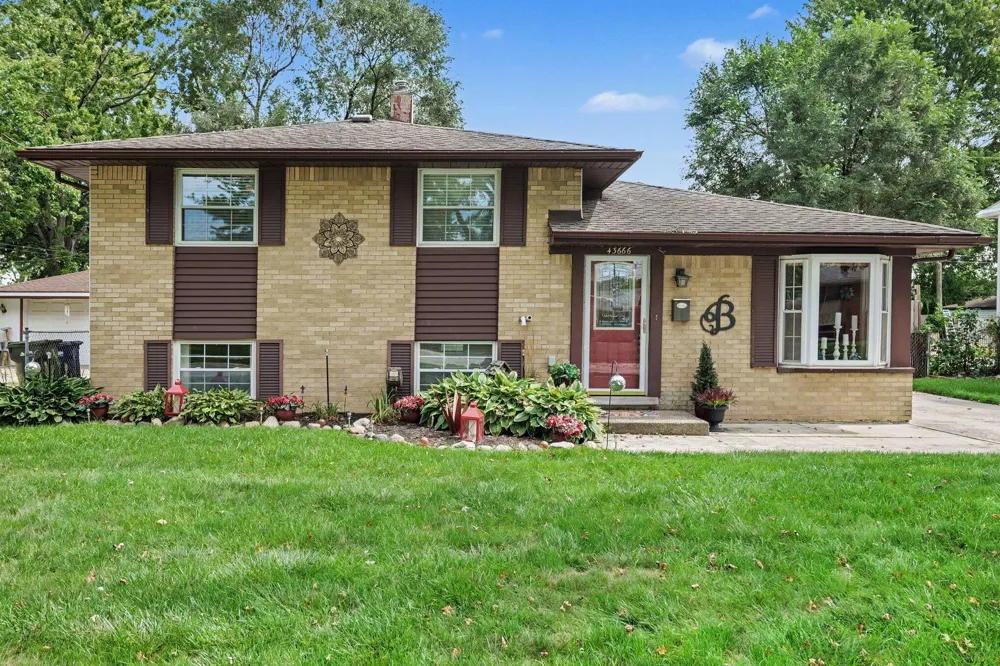 43666 Deborah Drive Sterling Heights City, MI 48313