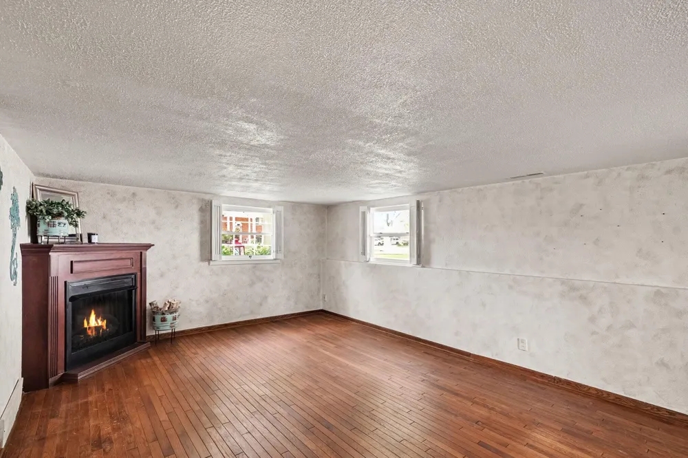 43666 Deborah Drive Sterling Heights City, MI 48313