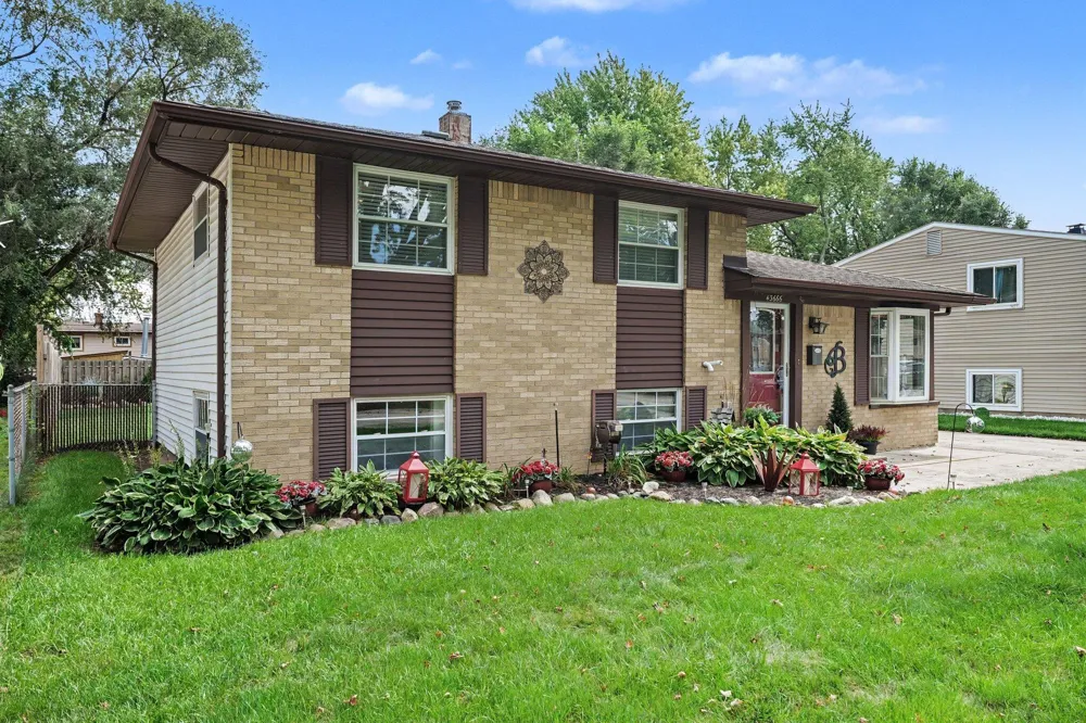 43666 Deborah Drive Sterling Heights City, MI 48313