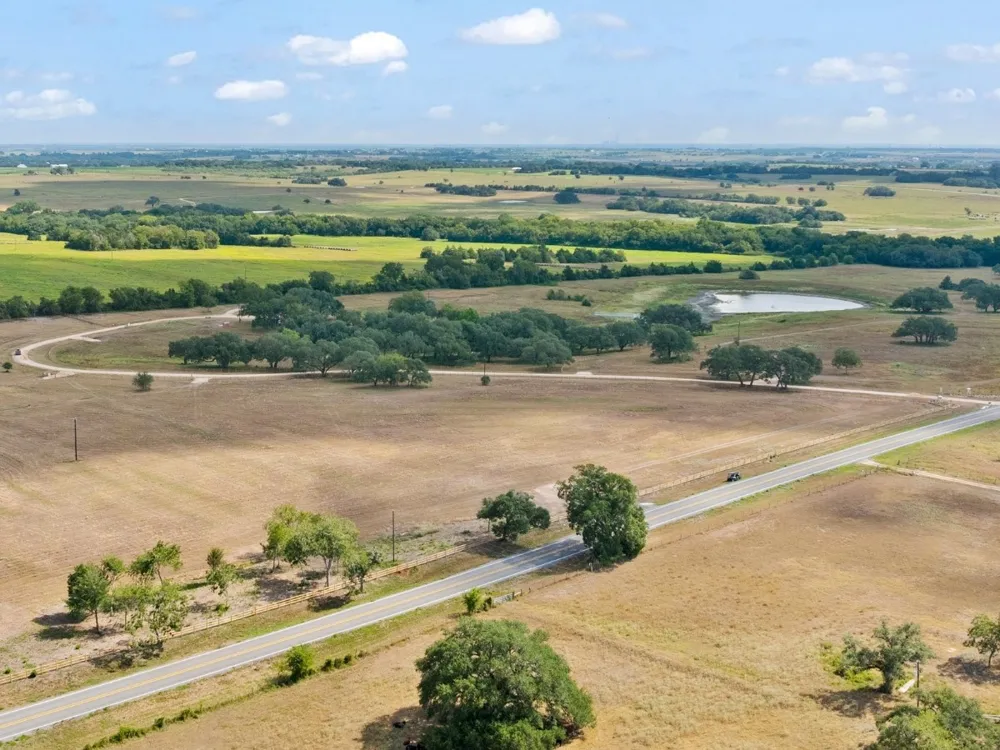 3269 FM 956 Schulenburg, TX 78956