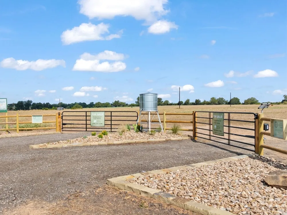 3269 FM 956 Schulenburg, TX 78956