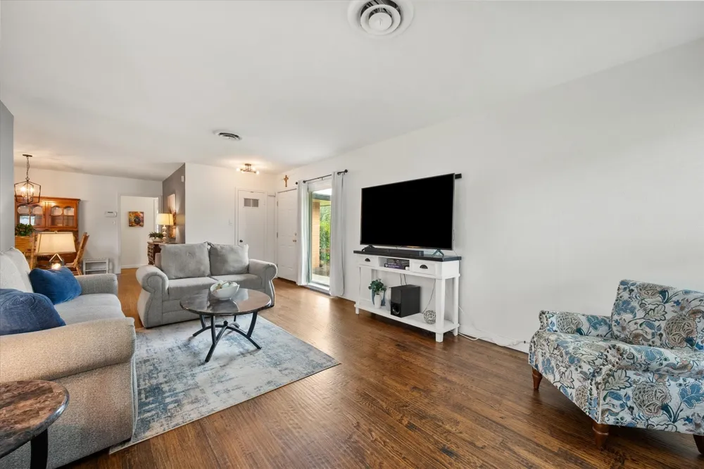 4001 Trail Lake Drive Fort Worth, TX 76109